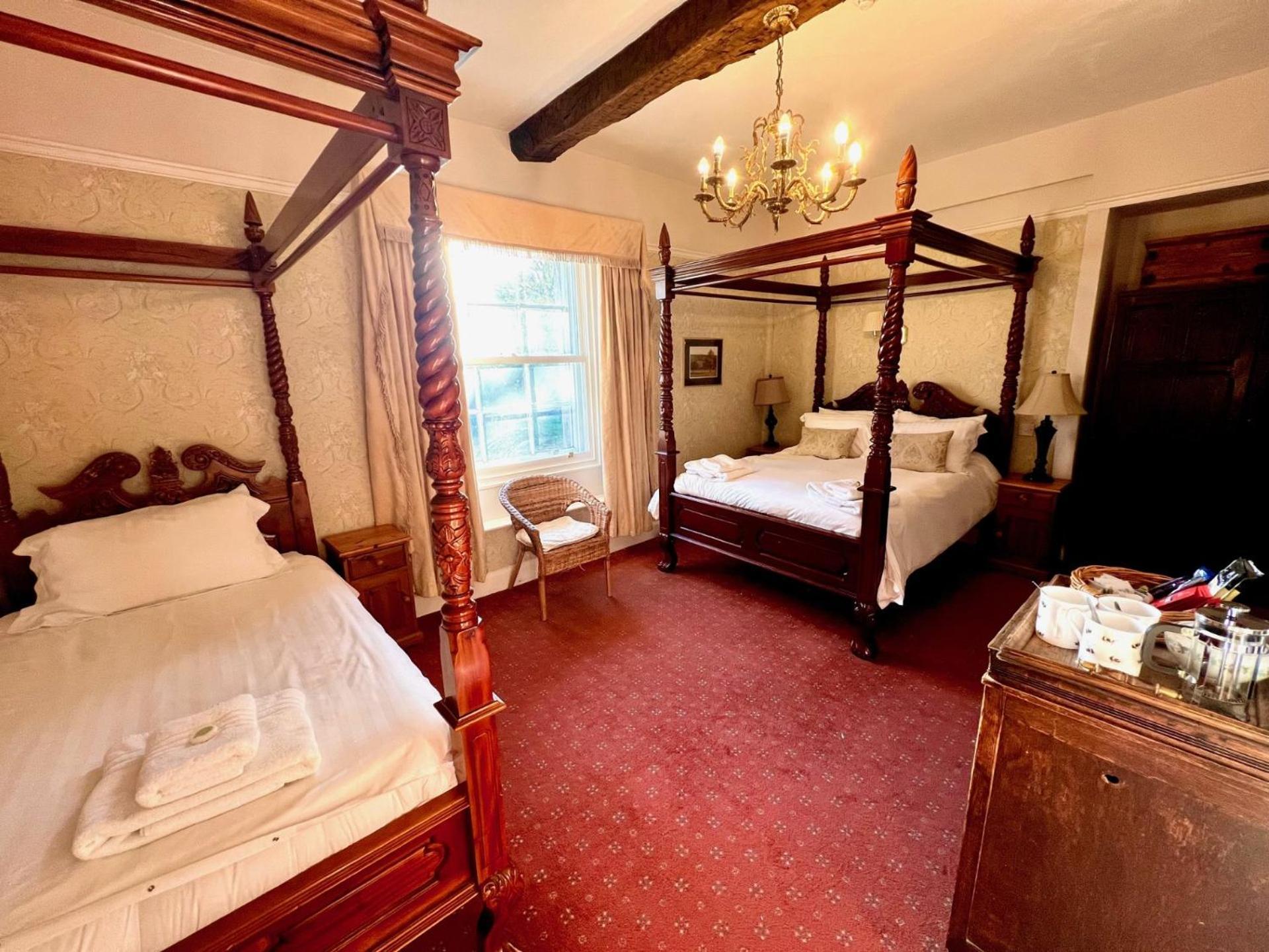 Old Hall 3*